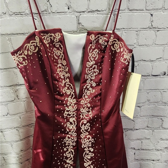 Fiesta Burgundy Formal Evening Prom Gown - size xsmall NWT - Picture 12 of 14